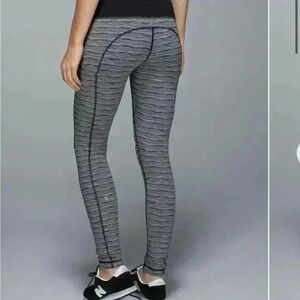 Lululemon Speed Tight II Textured Wave Black Silver size 6